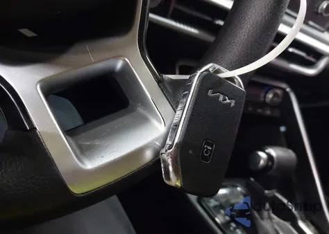 2023 Kia K5 Lxs z USA, uszkodzony, nr VIN 5XXG14J25PG183200